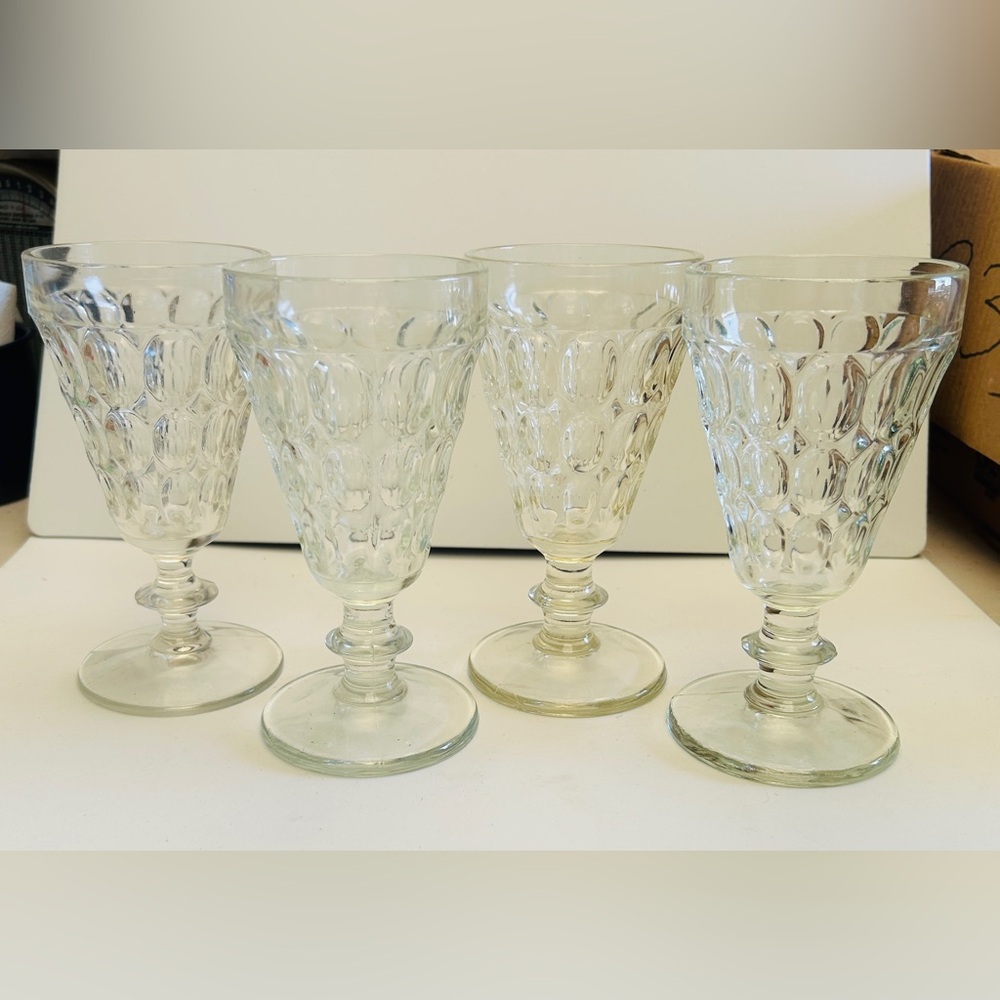 Vintage water goblets, 1930’s. Jeanette Thumbprint pattern. Set of 4. Mint cond.